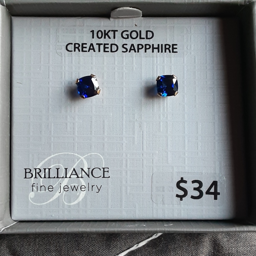 10KT Gold Sapphire earrings